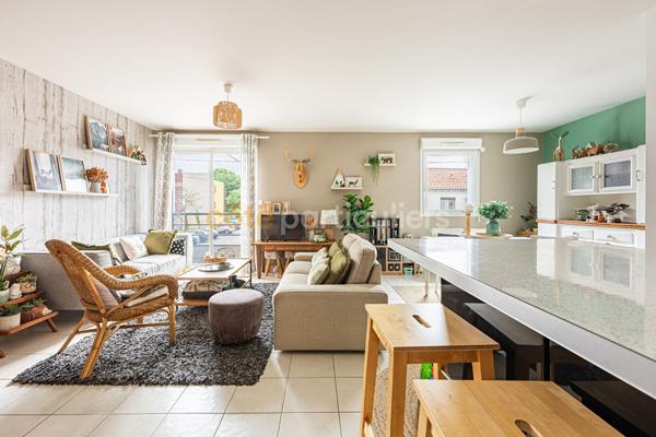 Vente
                Appartement83 m² - 4 Pièces -
                    REZE (44400)