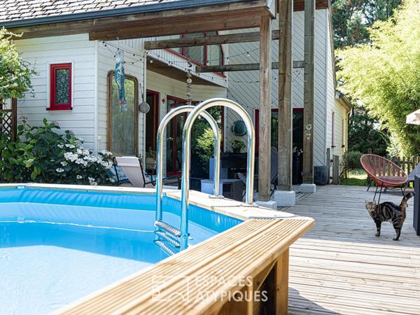 Maison contemporaine en bois avec piscine