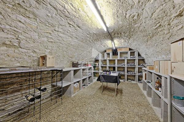 Maison d'exception à vendre à Salins - Référence 542