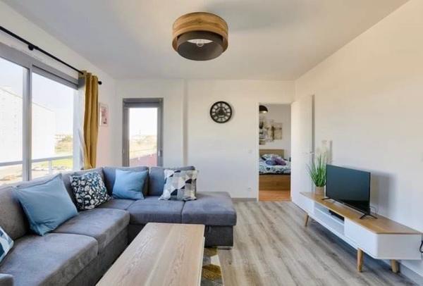 T2 quartier Port Neuf en bail meublé à l’année