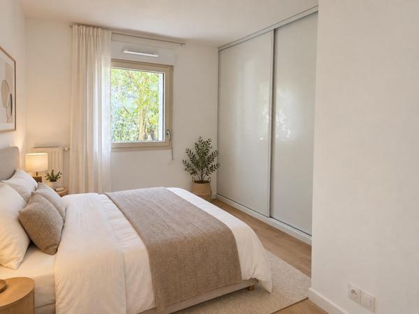 dernier lots offre a découvrir; un beau T2 neuf de 44,50 lumineux et parfaitement agencé, bénéficiant dune agréable loggia de 7m2