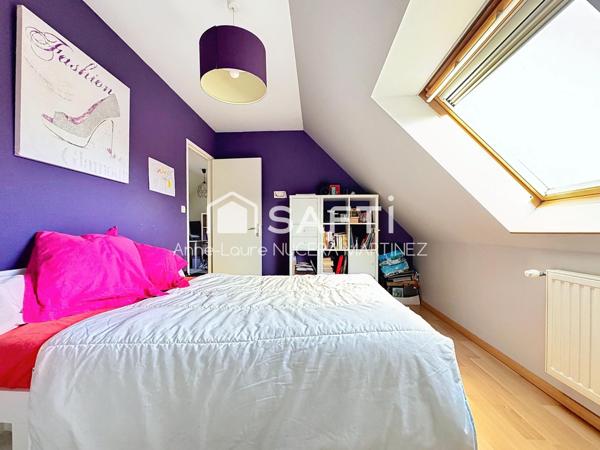 Maison 4 chambres avec véranda, buanderie, garage, hangar et serre