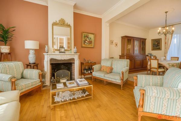 Maison de caractère avec jardin et garage