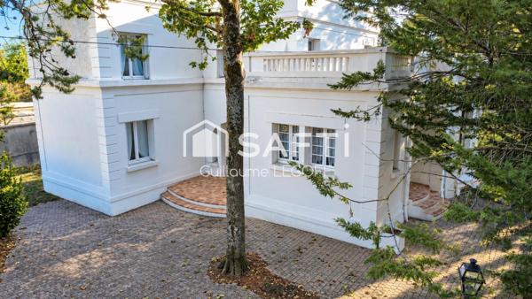 Grande maison avec piscine à Issoudun