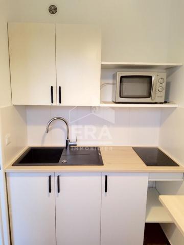 Paris 12éme  Studio de 26 m2 avec Balcon