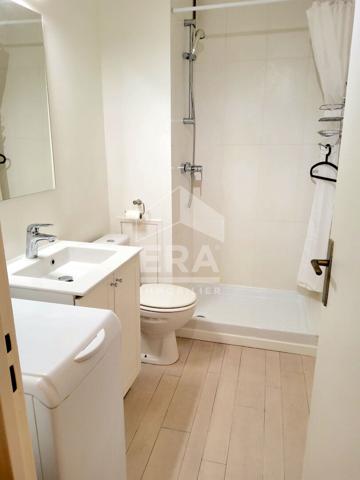 Paris 12éme  Studio de 26 m2 avec Balcon