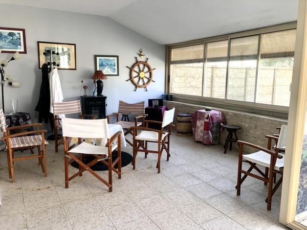 MAISON EN PIERRE RESTAUREE -CENTRE MIREBEAU