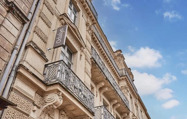 Hôtel particulier luxueux, investissement meublé, géré