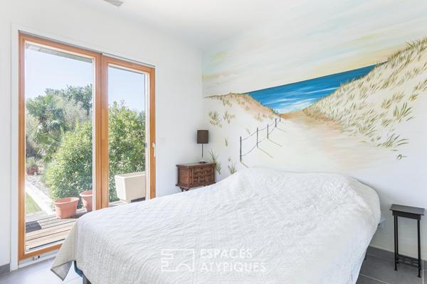 Villa contemporaine de plain pied avec piscine