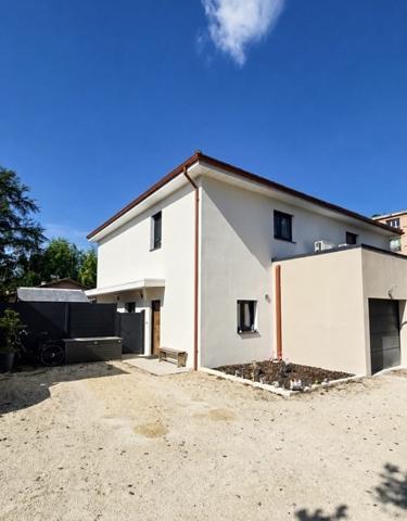 Maison à vendre 347 000 € Tullins 4 p 90 m² DPE A