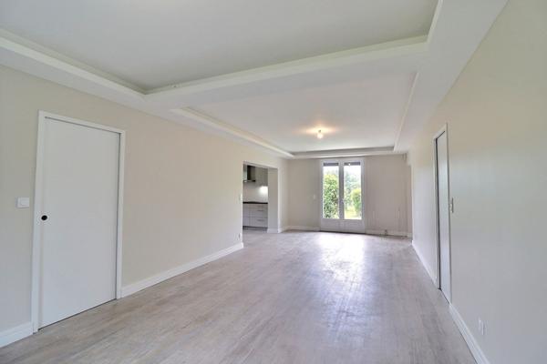 MAISON T5 AVEC SOUS SOL - LESCURE D'ALBIGEOIS