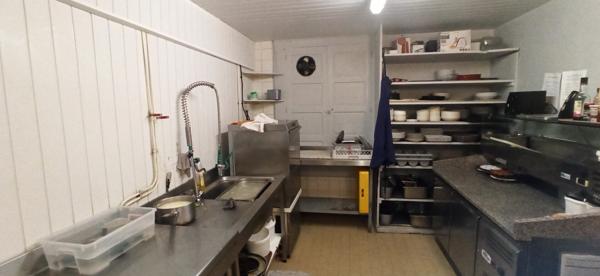 Fond de commerce restauration traditionnelle en centre ville, rue piétonne - terrasse