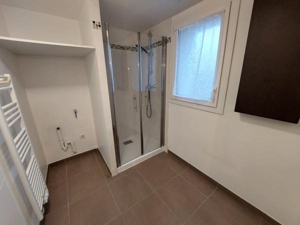 Parking + appartement