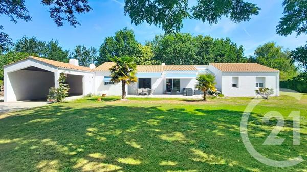 Maison à vendre  8 pièces - 143 m 2   SOULLANS  - 85