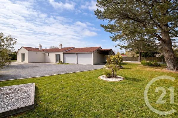 Maison à vendre  8 pièces - 143 m 2   SOULLANS  - 85