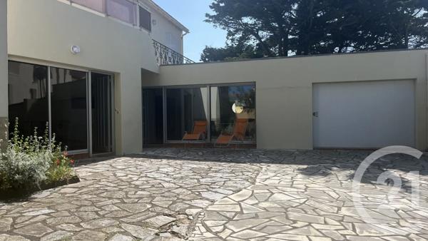 Maison à vendre  8 pièces - 143 m 2   SOULLANS  - 85
