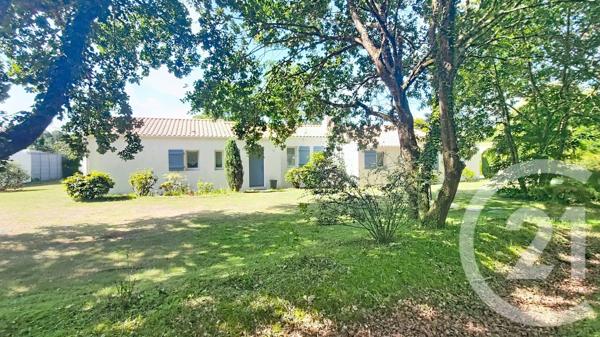 Maison à vendre  8 pièces - 143 m 2   SOULLANS  - 85