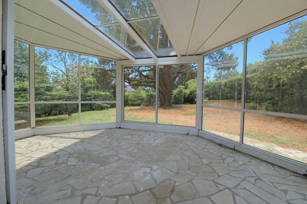 JOLI PAVILLON 5 CHAMBRES 155M2 SUR SOUS SOL TOTAL