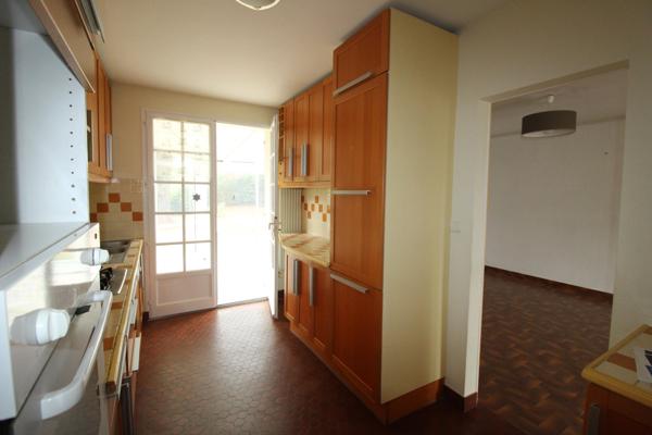 JOLI PAVILLON 5 CHAMBRES 155M2 SUR SOUS SOL TOTAL