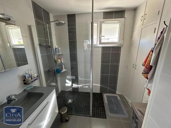 Maison à louer 5 pièces 143.97m² Châtenoy-le-Royal (71880)
