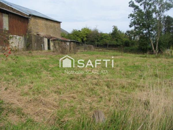 Corps de ferme à rénover avec dépendances