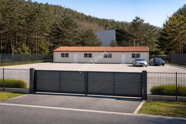 Saint-Avold: Bureaux 100m² sur terrain 800m²