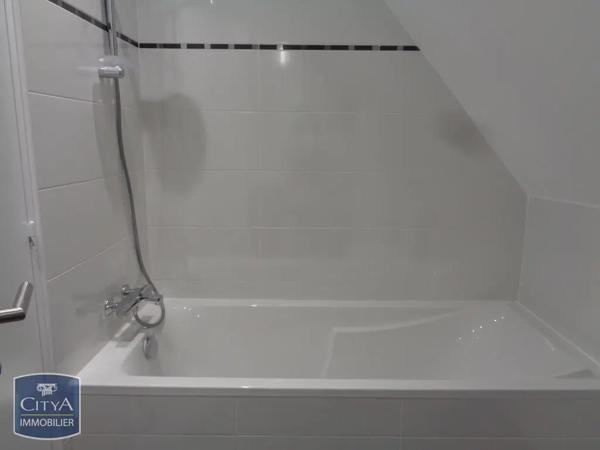 Maison à louer 4 pièces 79.68m² Saint-André-des-Eaux (44117)