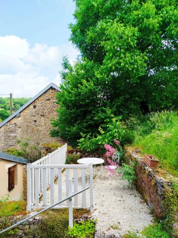 Maison de caractère – Village perché de Bourgogne – 116 m² + greniers – Proche Pouilly-en-Auxois (8 km) – A6, Dijon, Beaune