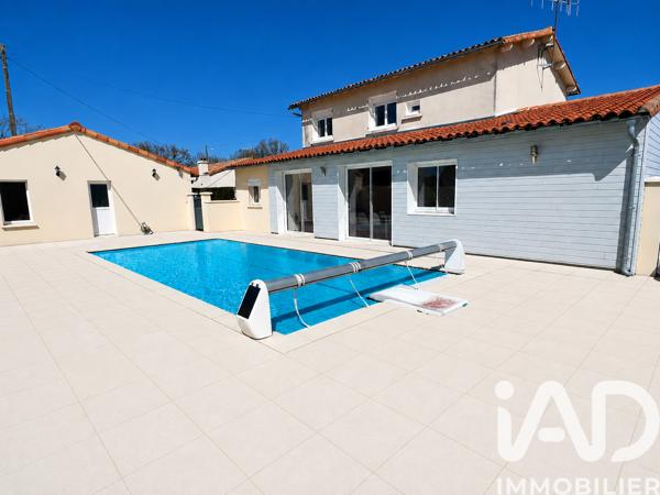 Maison à vendre 7 pièces 157 m² Charroux