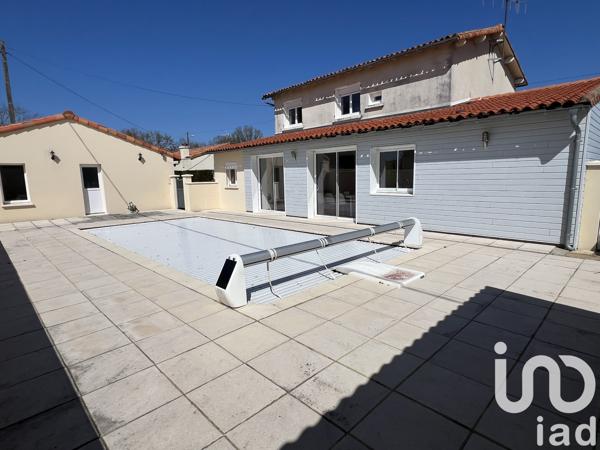 Maison à vendre 7 pièces 157 m² Charroux