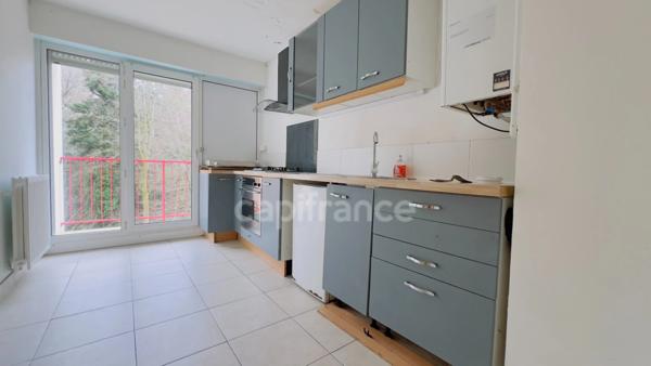 Quimper Ouest - Appartement T4 de 78 m² habitable - 1 loggia - Une terrasse - Cave.