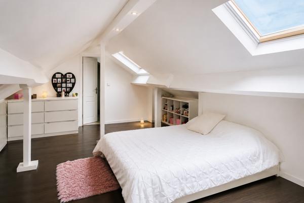 Maison
         6 pièces
        - 134 m² Exclusivité 490 000 € *