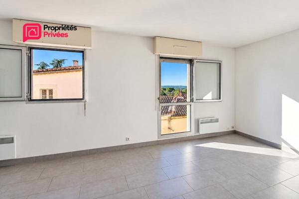 UZÈS EN EXCLUSIVITÉ  STUDIO 44,36 M²  DERNIER ÉTAGE  PLEIN SUD PARKING PRIVATIF