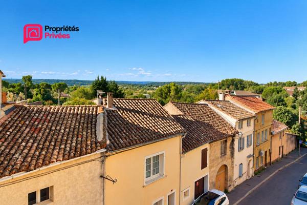 UZÈS EN EXCLUSIVITÉ  STUDIO 44,36 M²  DERNIER ÉTAGE  PLEIN SUD PARKING PRIVATIF