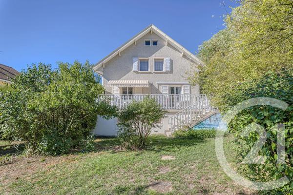 Maison à vendre  5 pièces - 125 m 2   RUMILLY  - 74