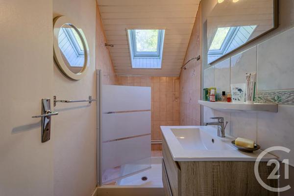 Maison à vendre  5 pièces - 125 m 2   RUMILLY  - 74