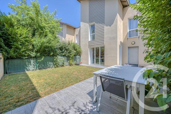 Maison à vendre  5 pièces - 125 m 2   RUMILLY  - 74