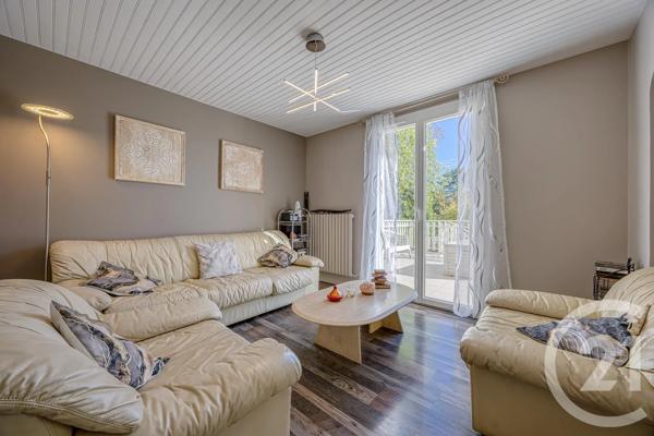 Maison à vendre  5 pièces - 125 m 2   RUMILLY  - 74