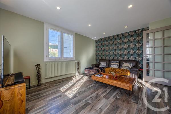 Maison à vendre  5 pièces - 125 m 2   RUMILLY  - 74