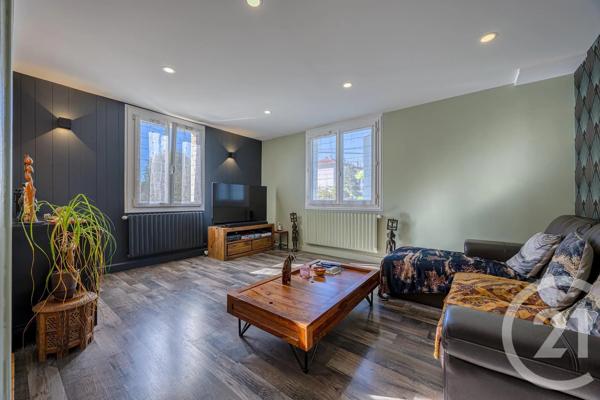 Maison à vendre  5 pièces - 125 m 2   RUMILLY  - 74