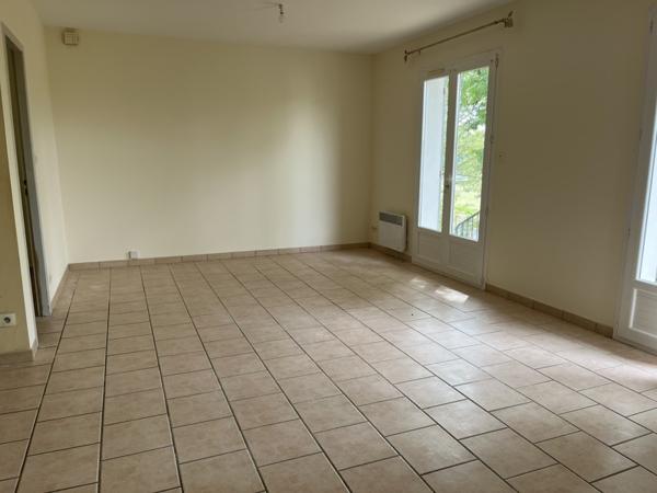 Maison 140 000 € Chalais 3 p 88 m² DPE D