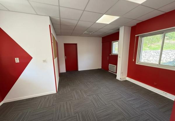 Locaux professionnels avec potentiel habitation PMR