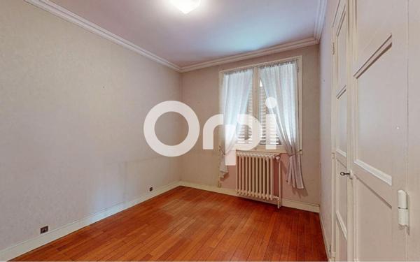 Maison à vendre    6 pièces •  Bron