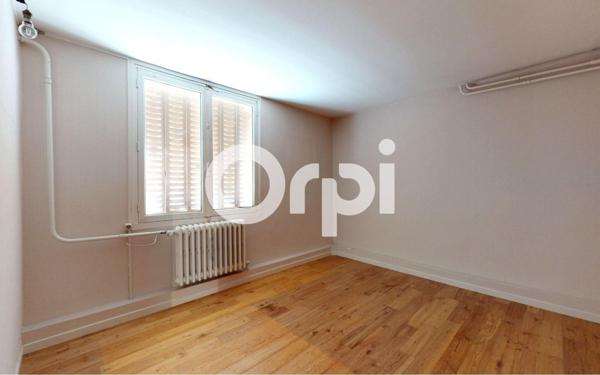 Maison à vendre    6 pièces •  Bron