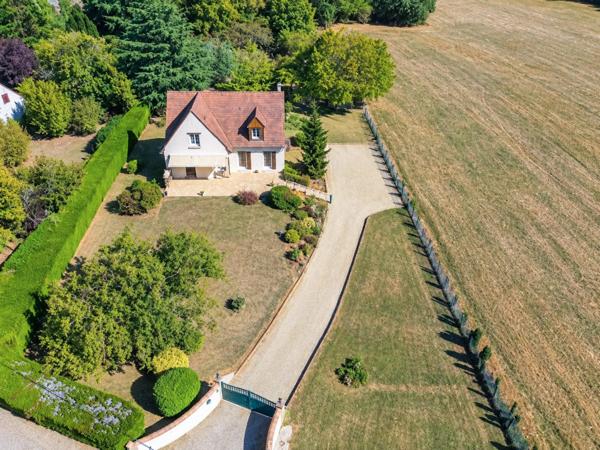 Maison à Savigné-l'Évêque, 72460 - 6 pièces 145m²