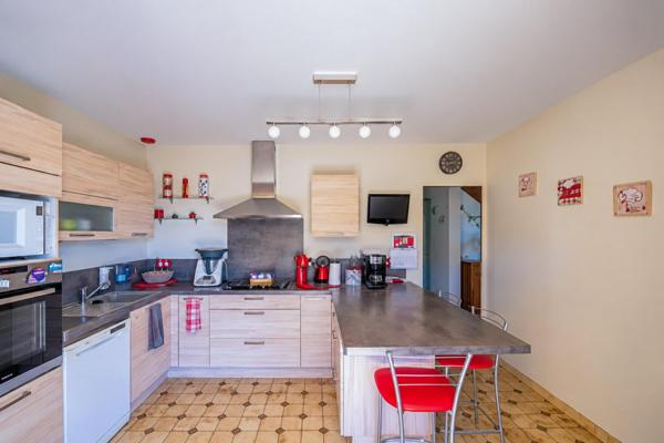 Maison à Savigné-l'Évêque, 72460 - 6 pièces 145m²