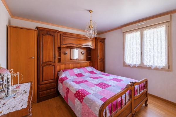 Maison à Savigné-l'Évêque, 72460 - 6 pièces 145m²