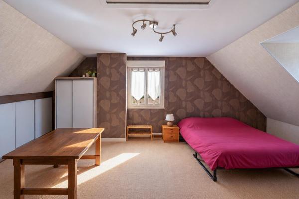 Maison à Savigné-l'Évêque, 72460 - 6 pièces 145m²