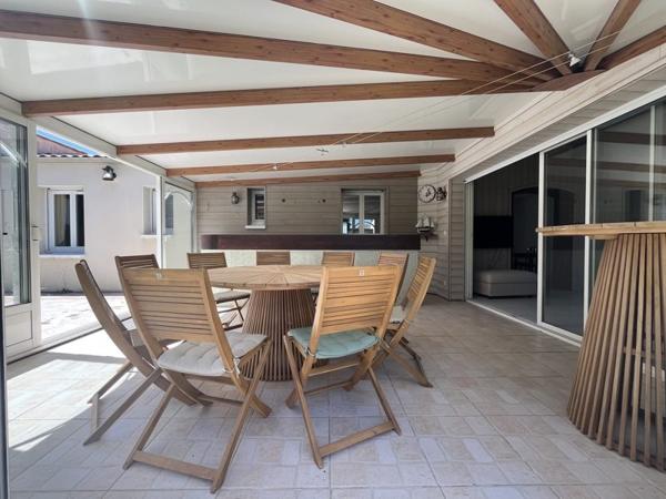 Maison 384 345 € Le Château-d'Oléron 5 p 109 m² DPE C
