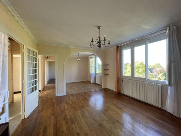 Maison à vendre à Argentonnay dans les Deux-Sèvres (79150), ref : AGM 56*